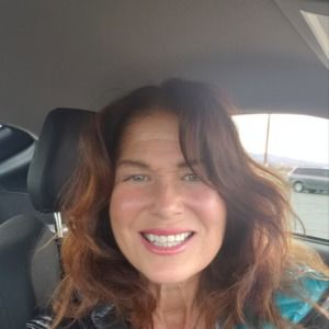 Meet your Posher, Carrie